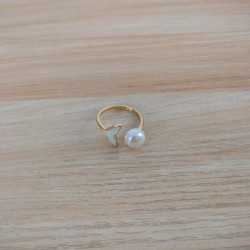 Melhill Gold Color Pearl Mermaid Ring - Elegant Statement Jewelry with a Touch of Mythical Charm